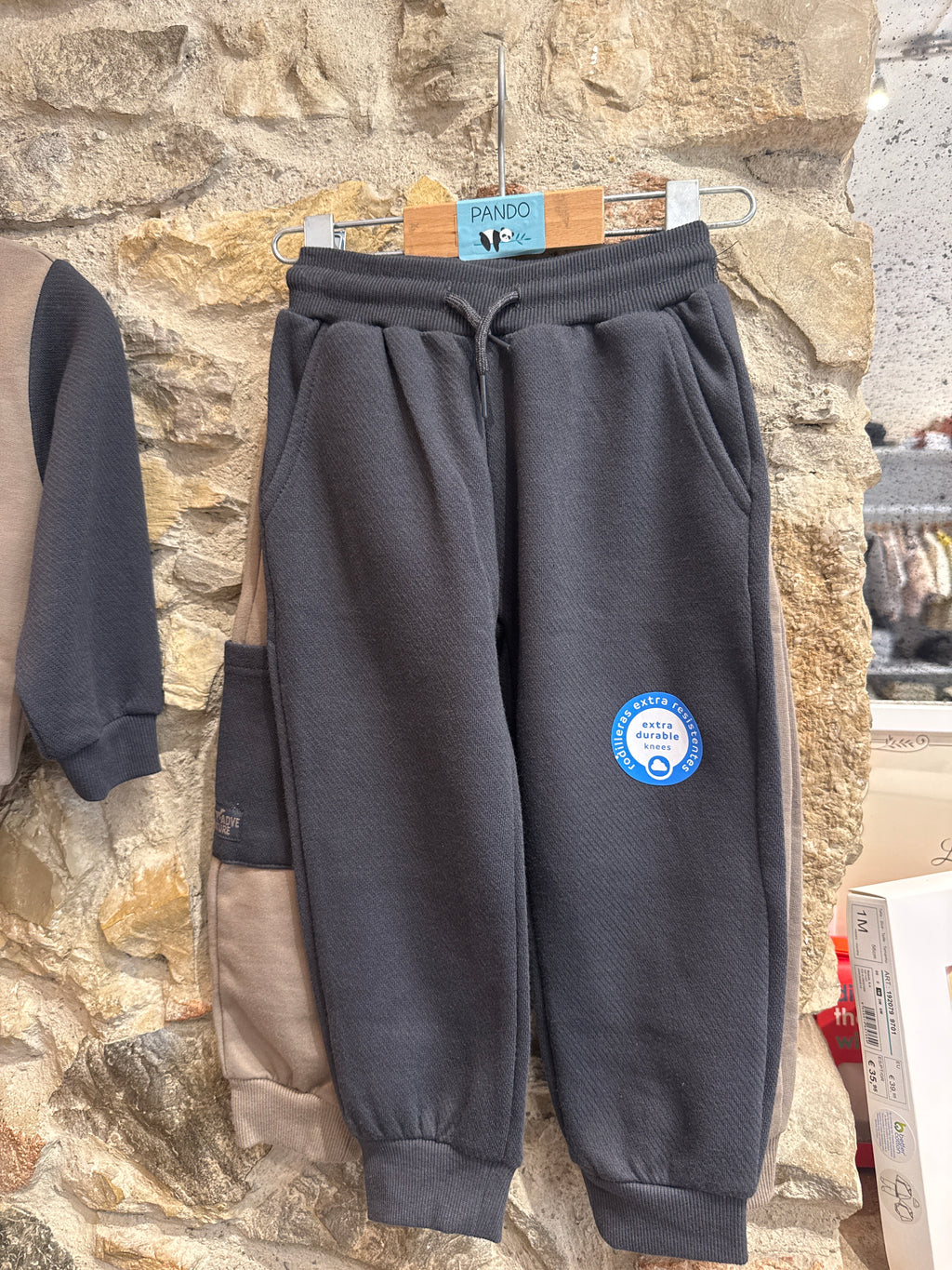 Set tre pezzi felpa e due pantaloni