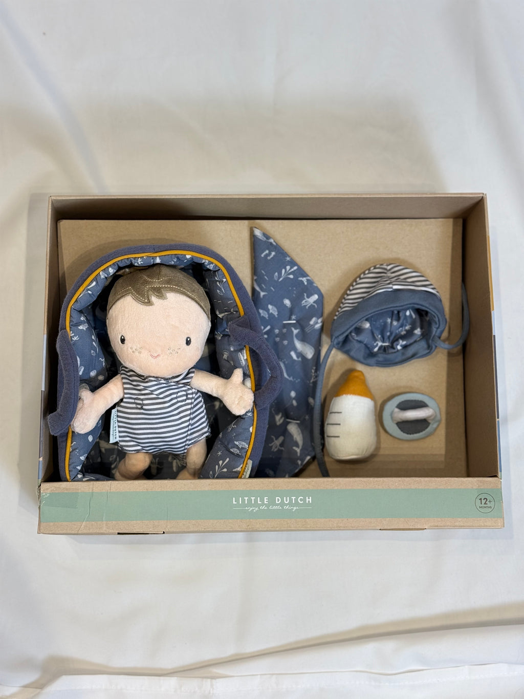 👶💙 Bambola Jim con Navicella e Accessori – Little Dutch