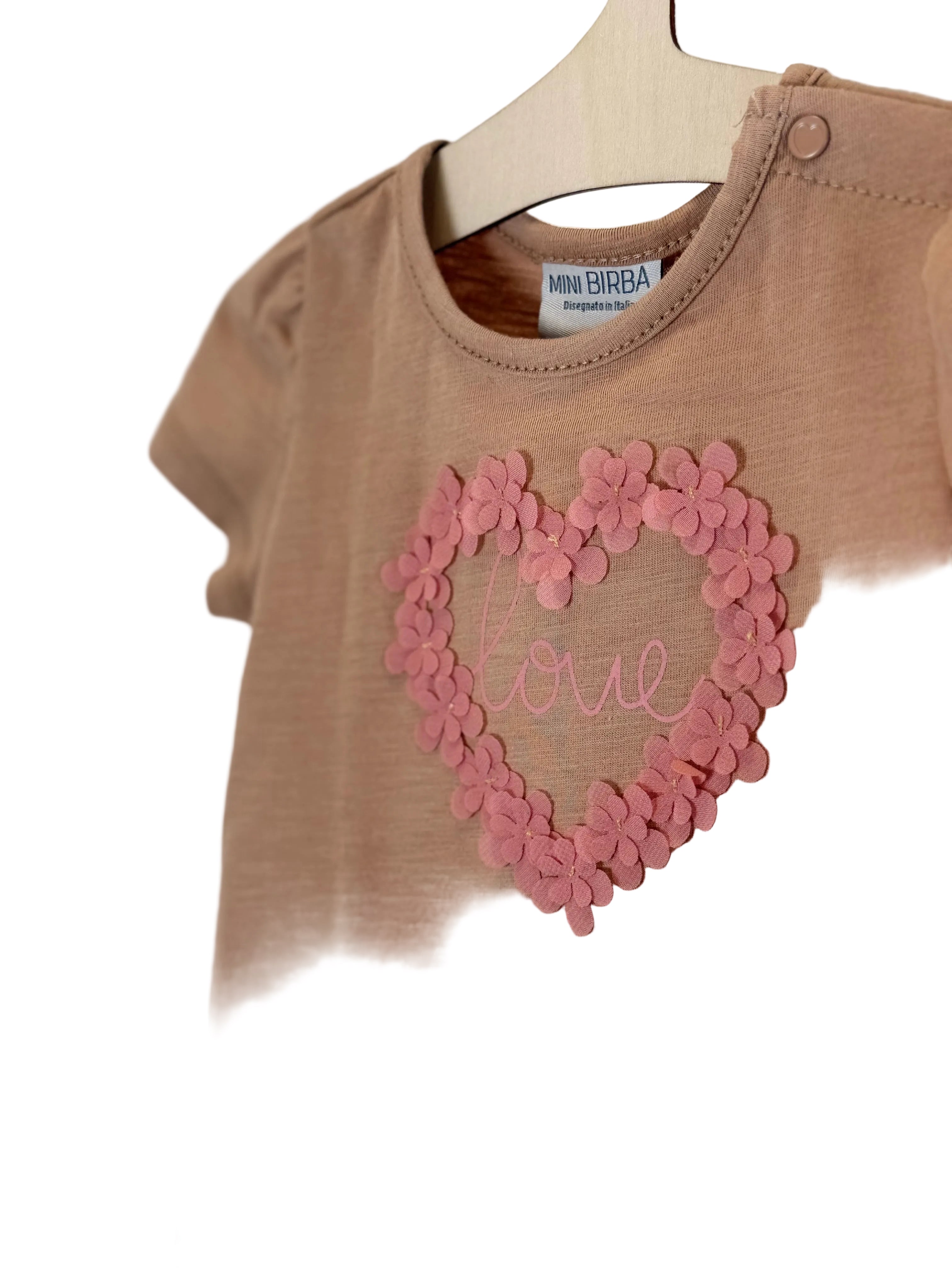 💗 T-shirt neonata con cuore floreale