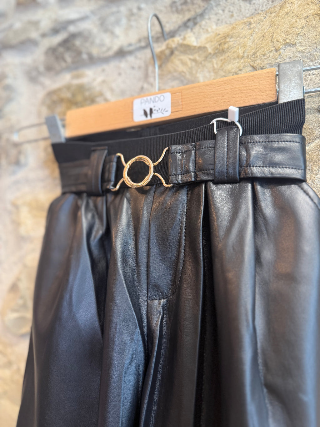 Pantalone in pelle con cintura