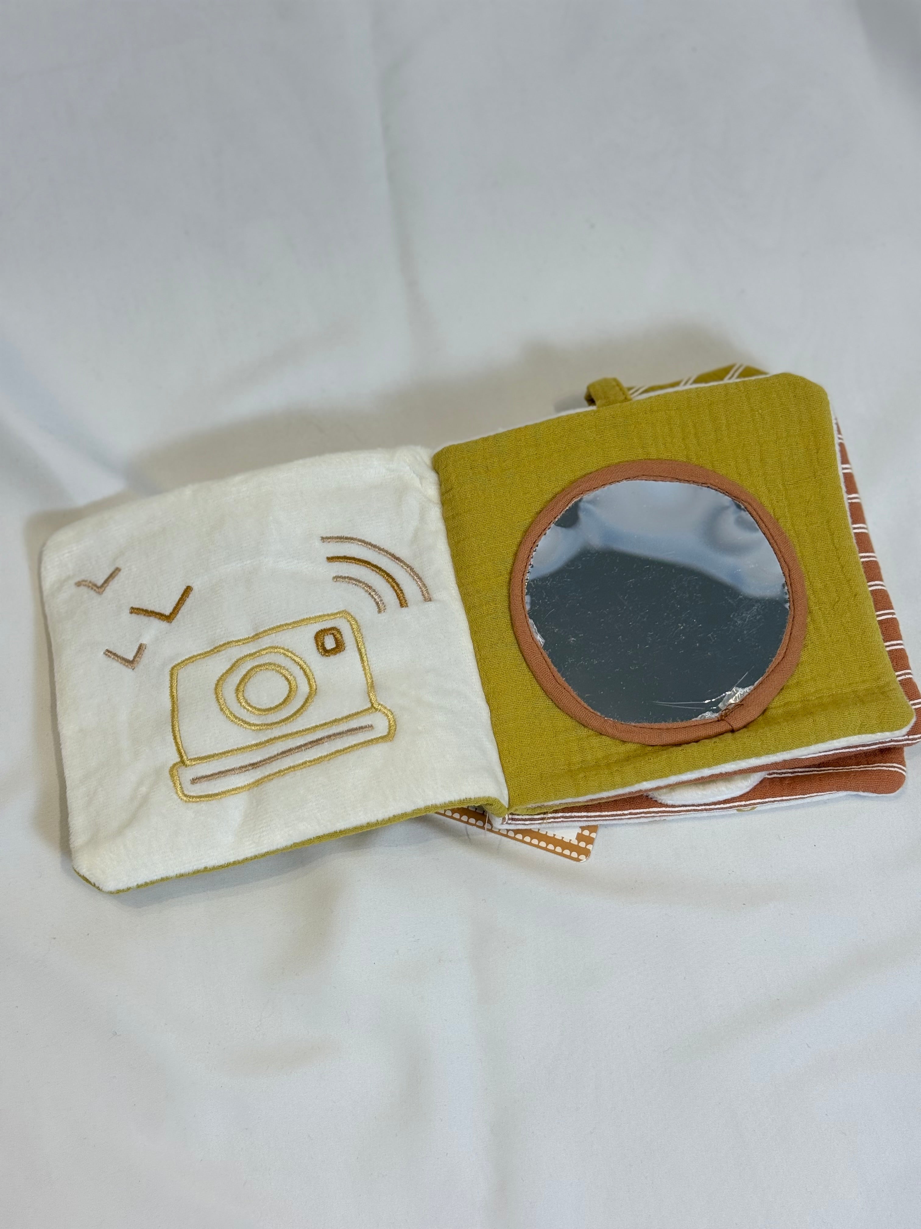 ☁️💛 Libretto Sensoriale “Hello” – Baby Soft