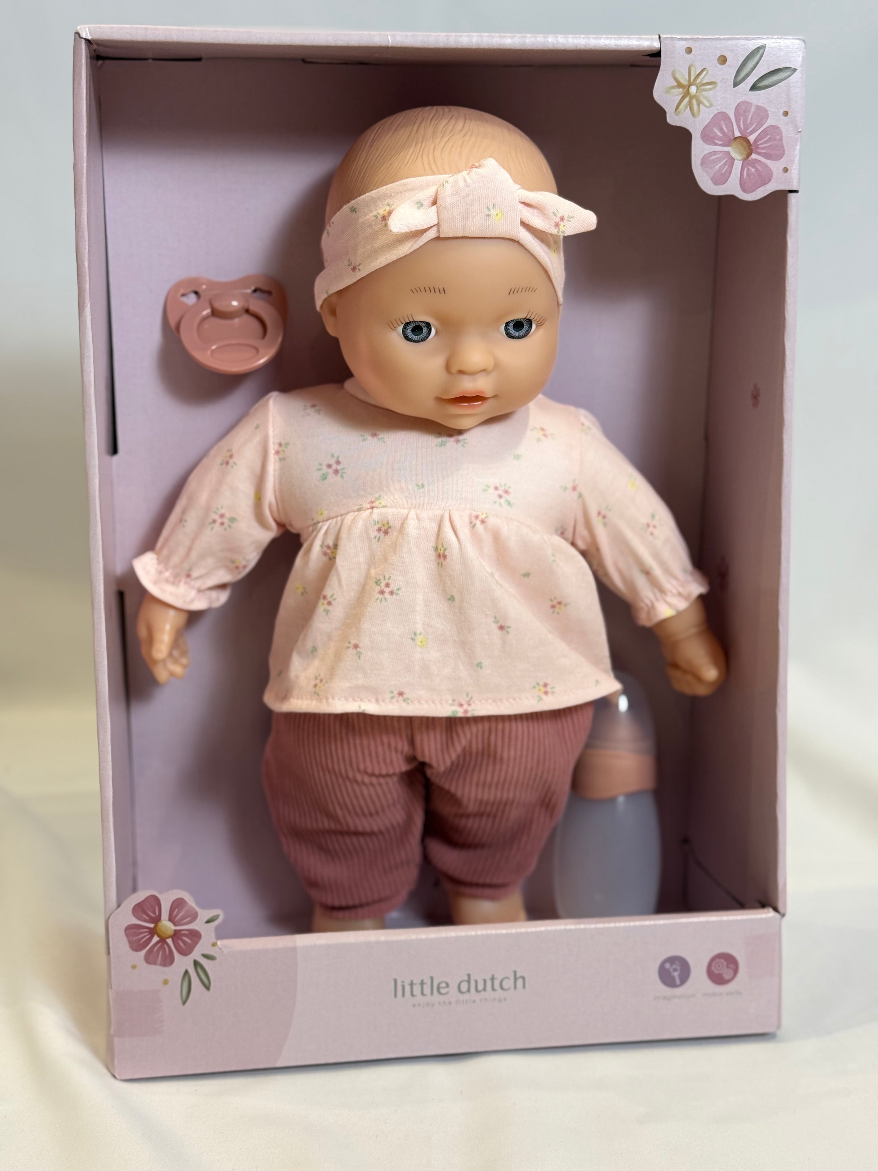 👶💕 Bambola Lily – Little Dutch