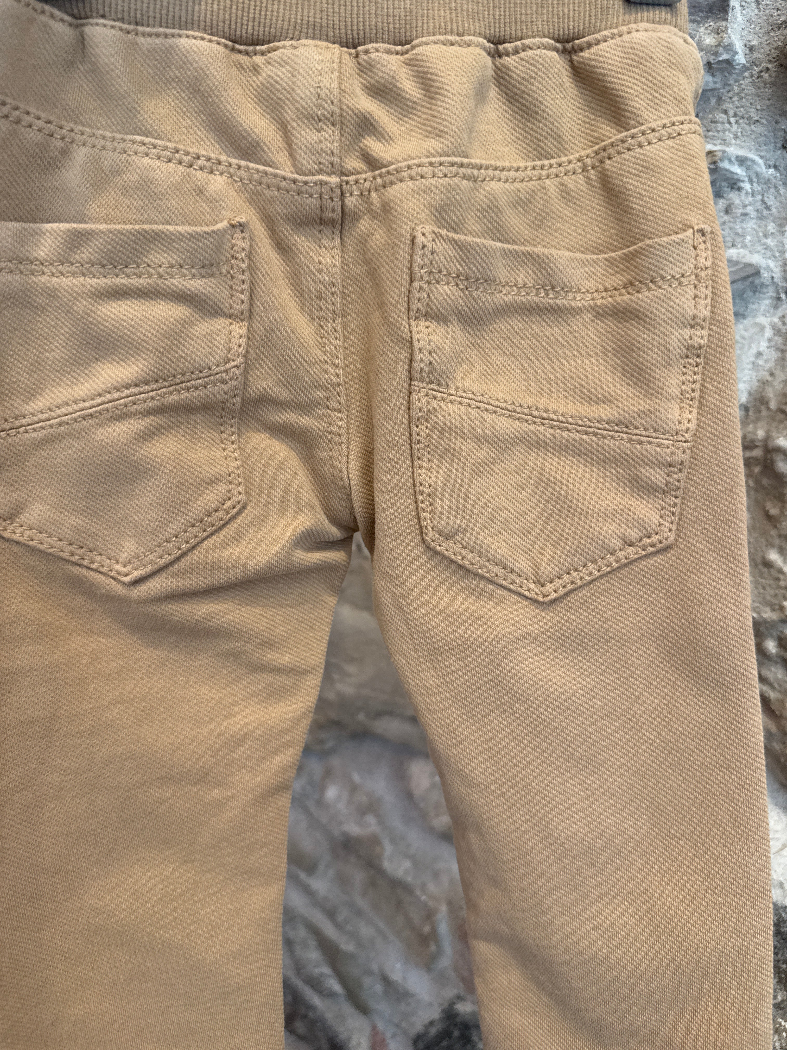 Jeans con elastico