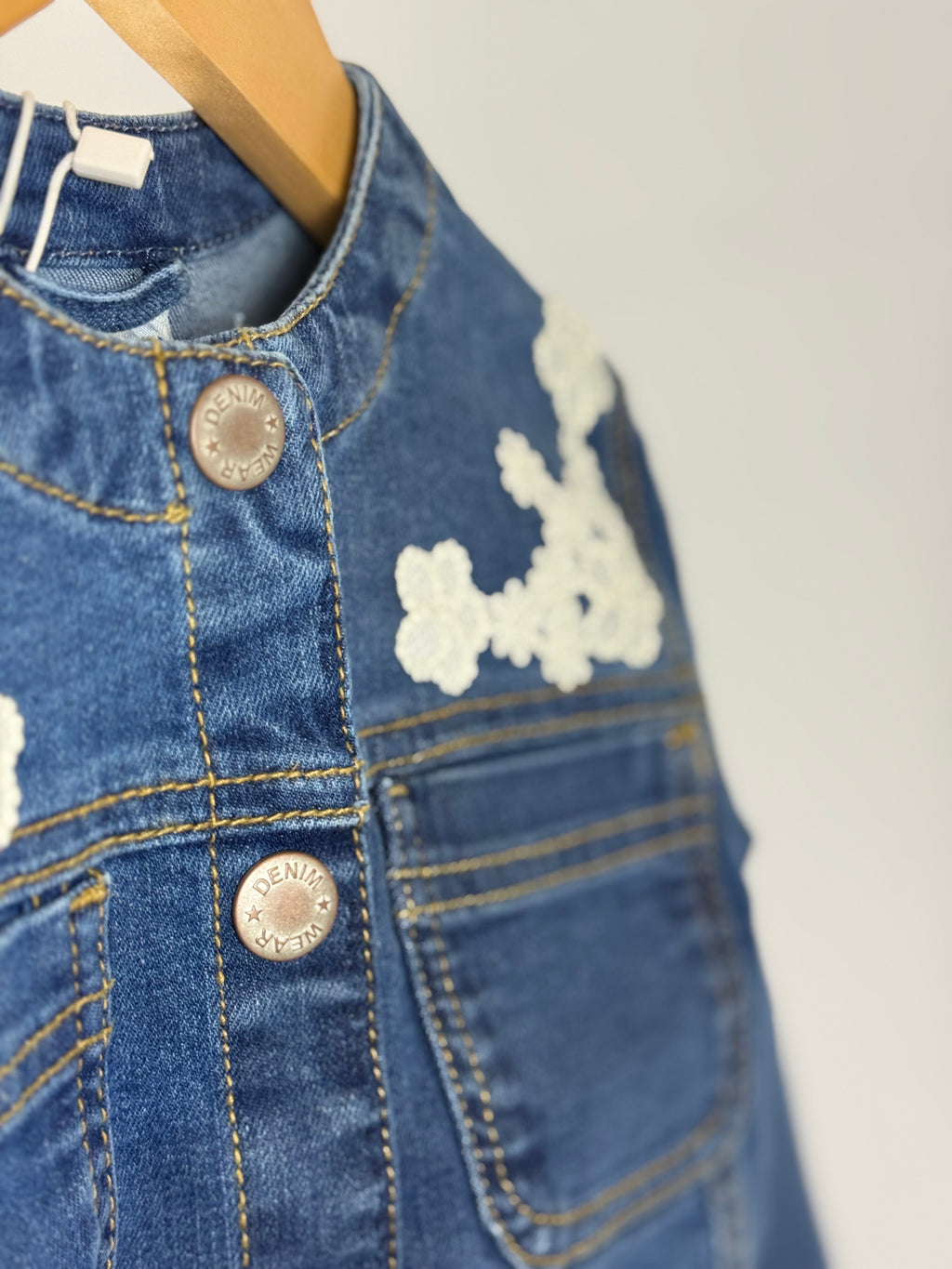 Giacca in Denim con Ricami Floreali Mayoral