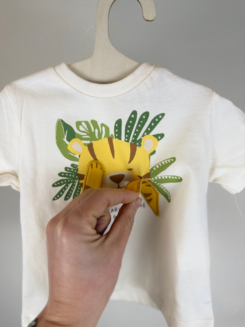 🌿 T-shirt neonato con tigrotto “Safari”