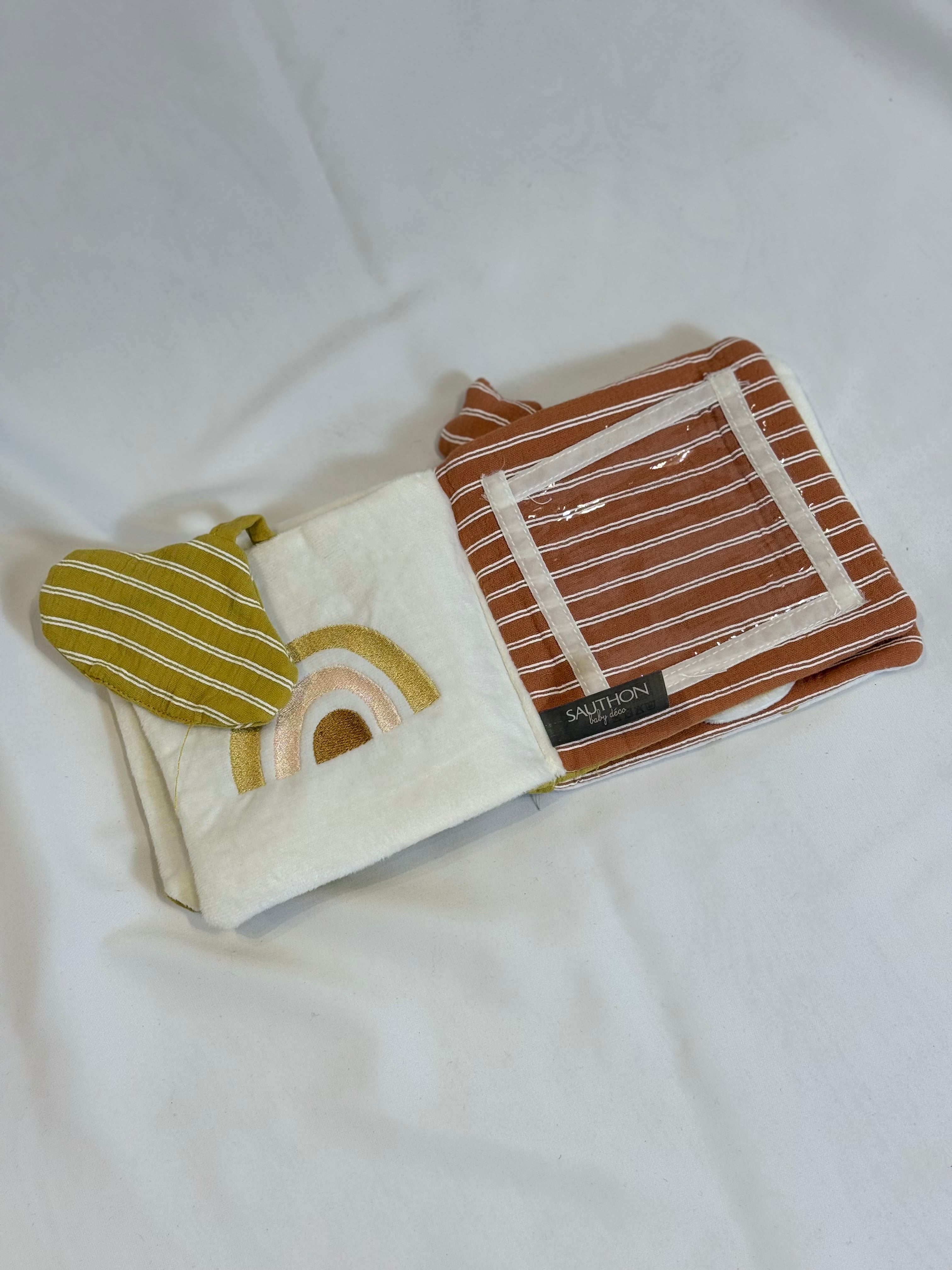☁️💛 Libretto Sensoriale “Hello” – Baby Soft