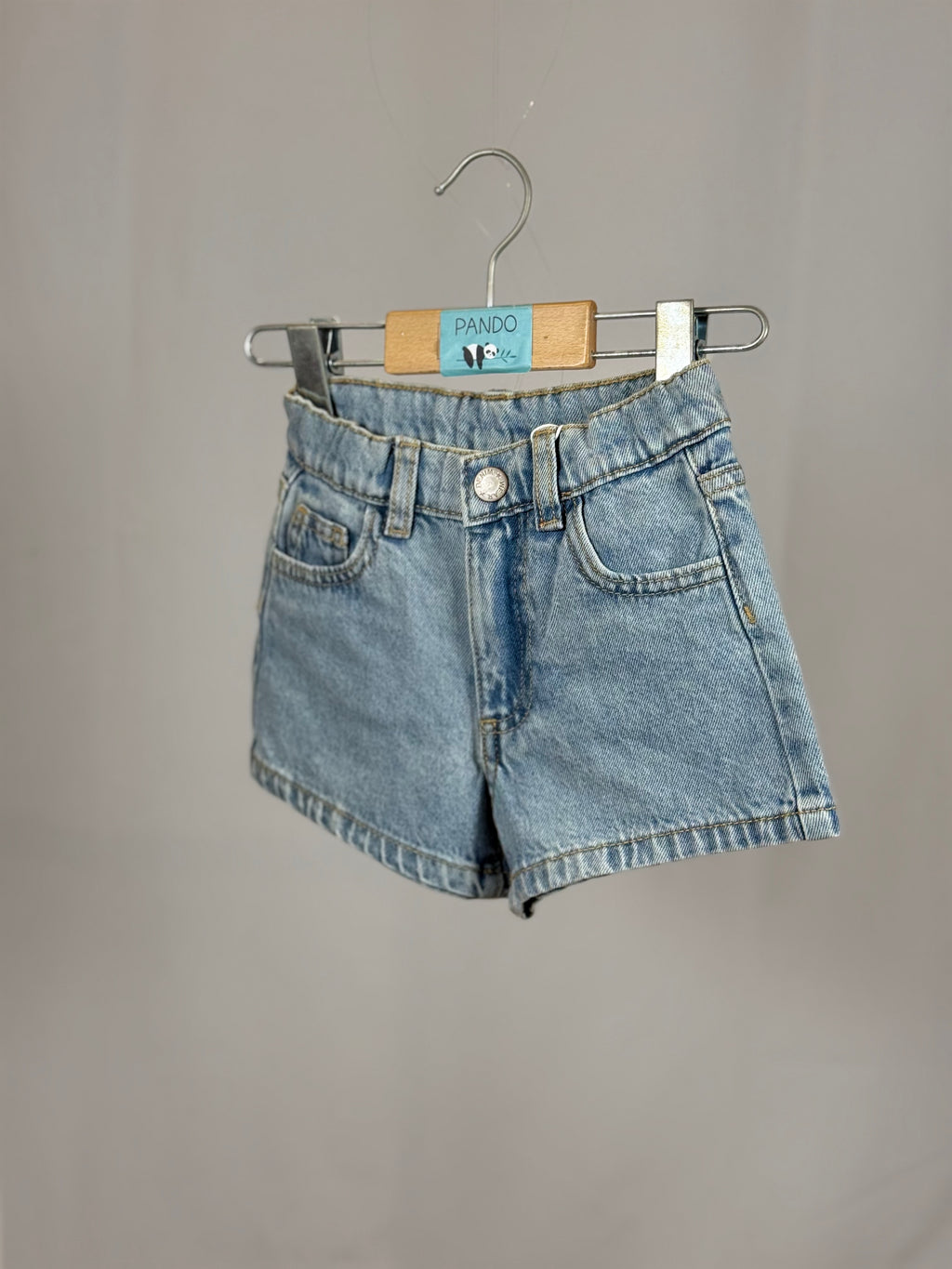 Shorts Baby in Denim Lavaggio Chiaro Modello Classico