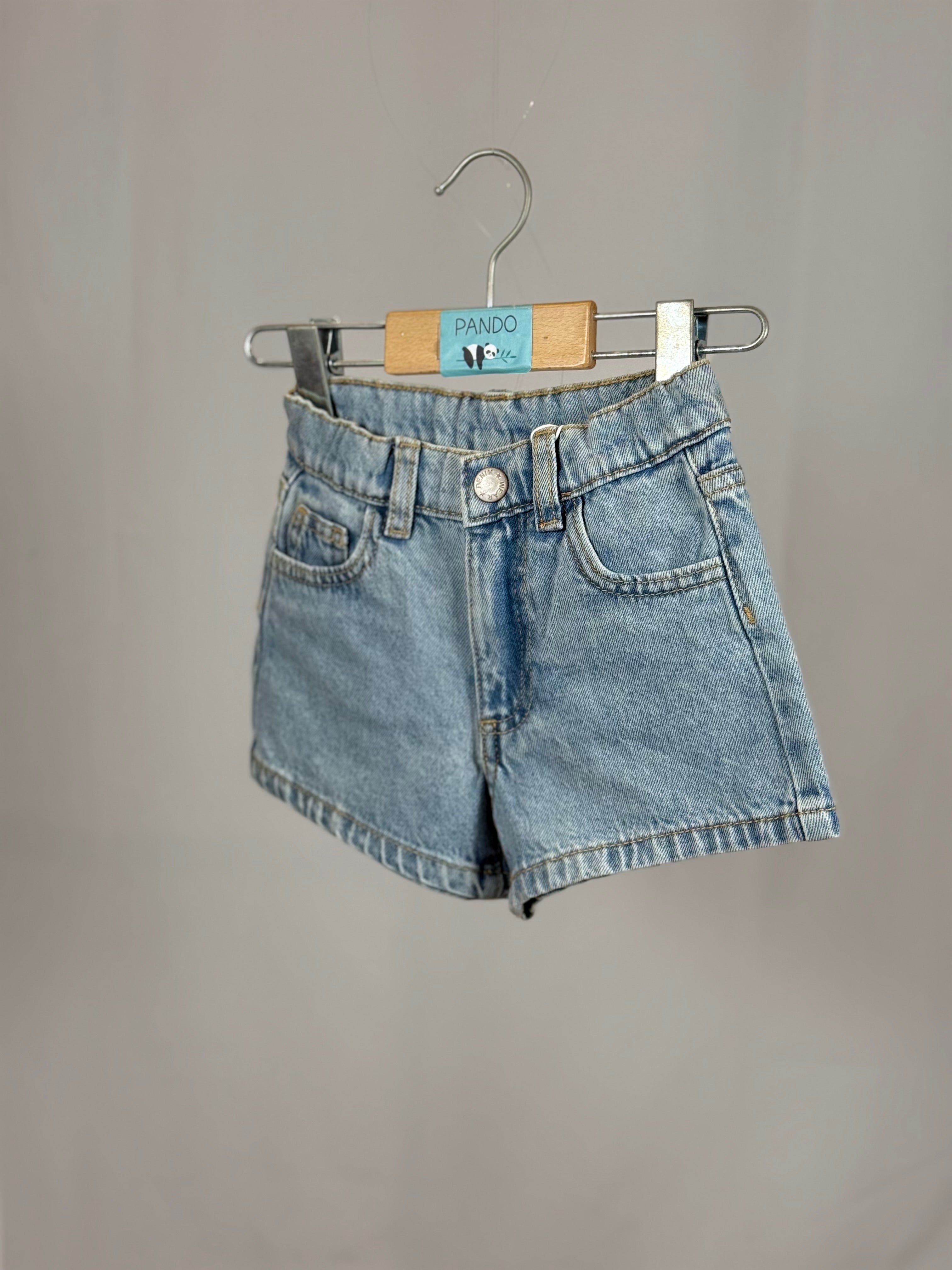Shorts Baby in Denim Lavaggio Chiaro Modello Classico