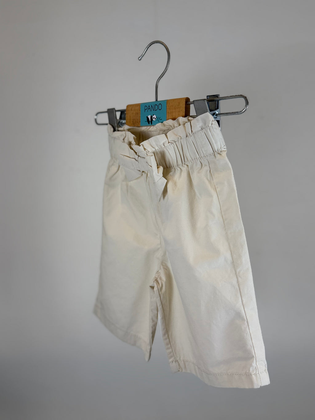🤍 Pantaloncino neonata con vita arricciata e fiocco