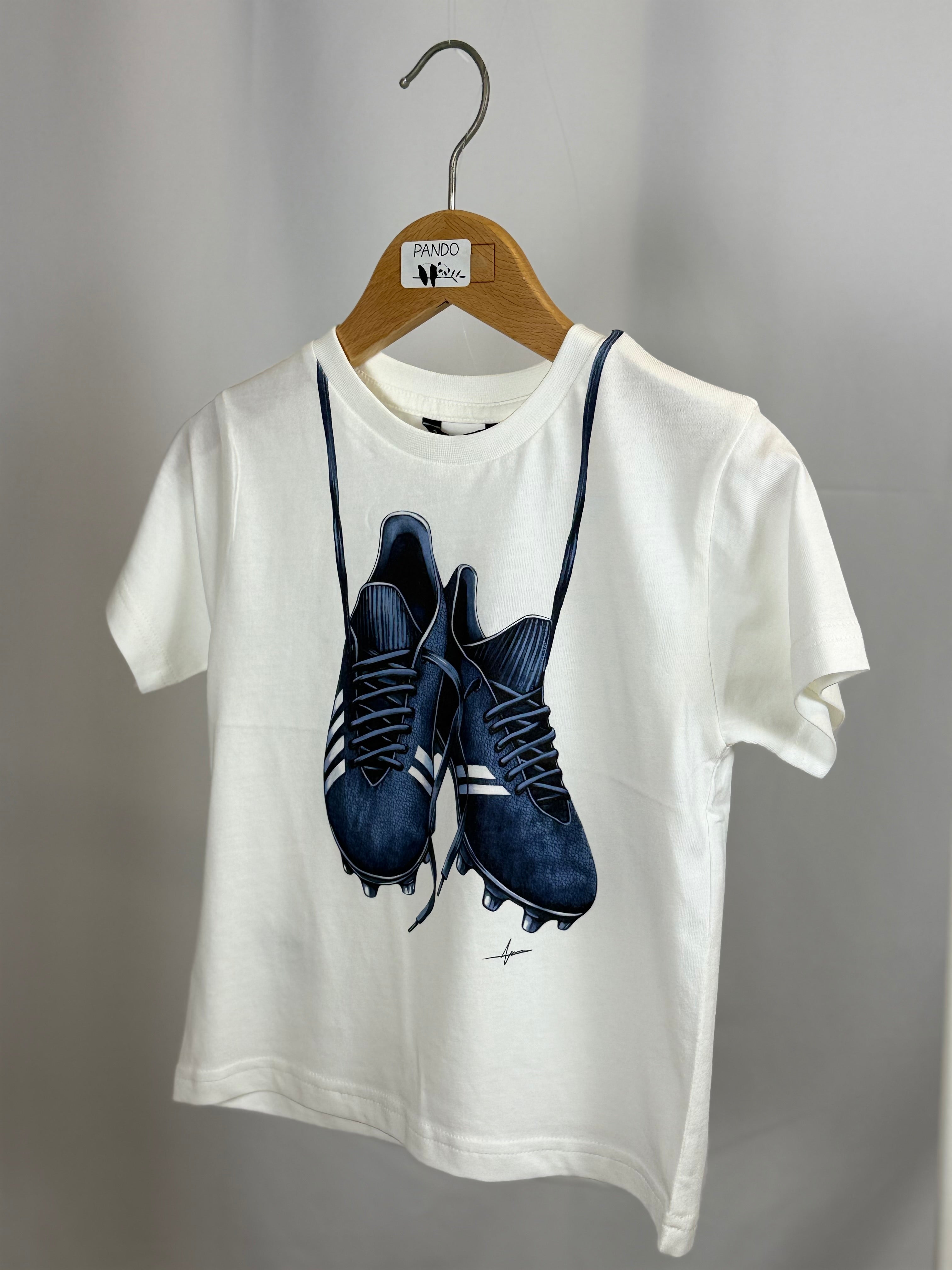 ⚽👕 T-shirt Bambino Bianca con Stampa Scarpe da Calcio