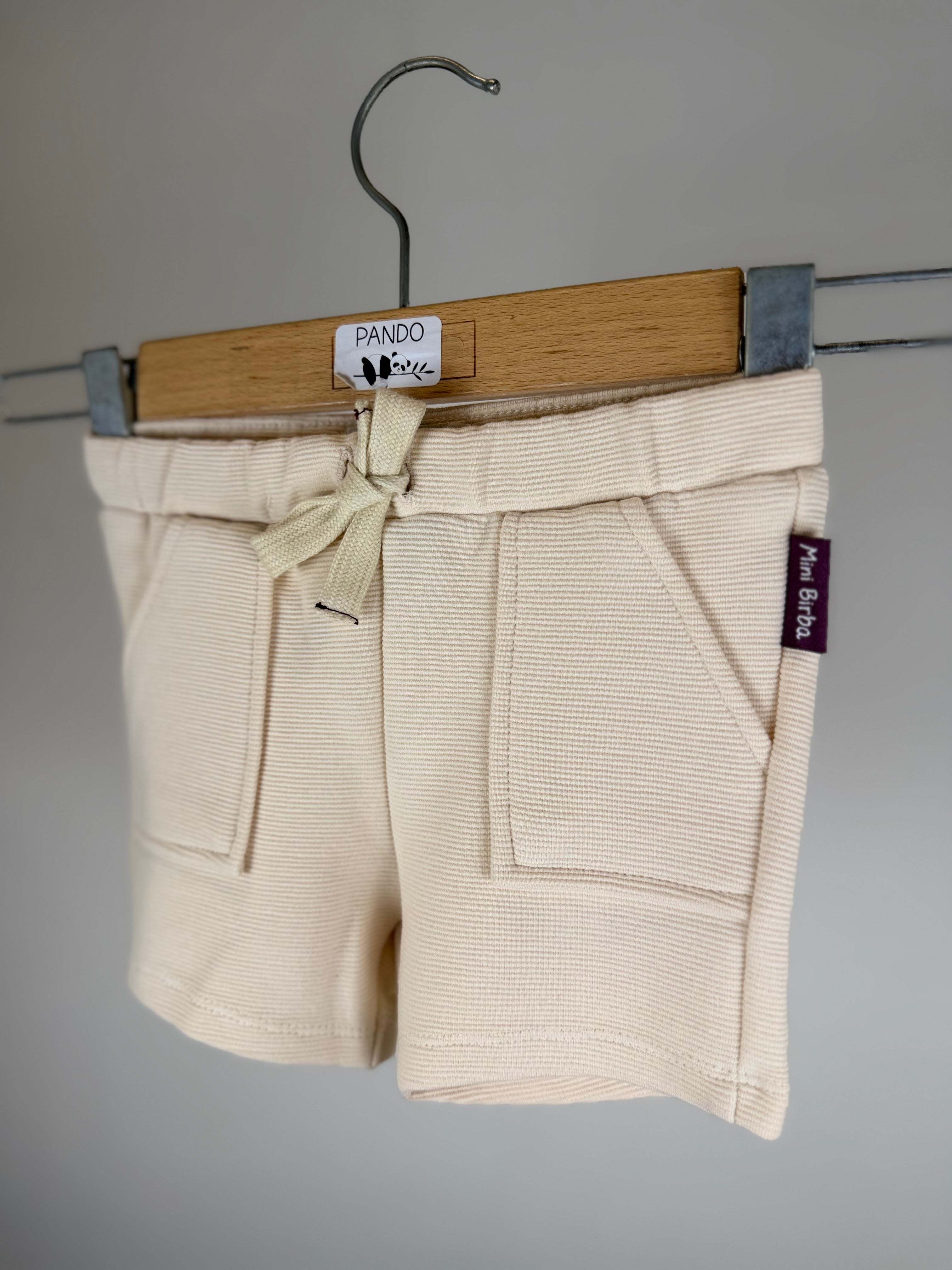 🤍 Pantaloncino neonato in maglia con tasche
