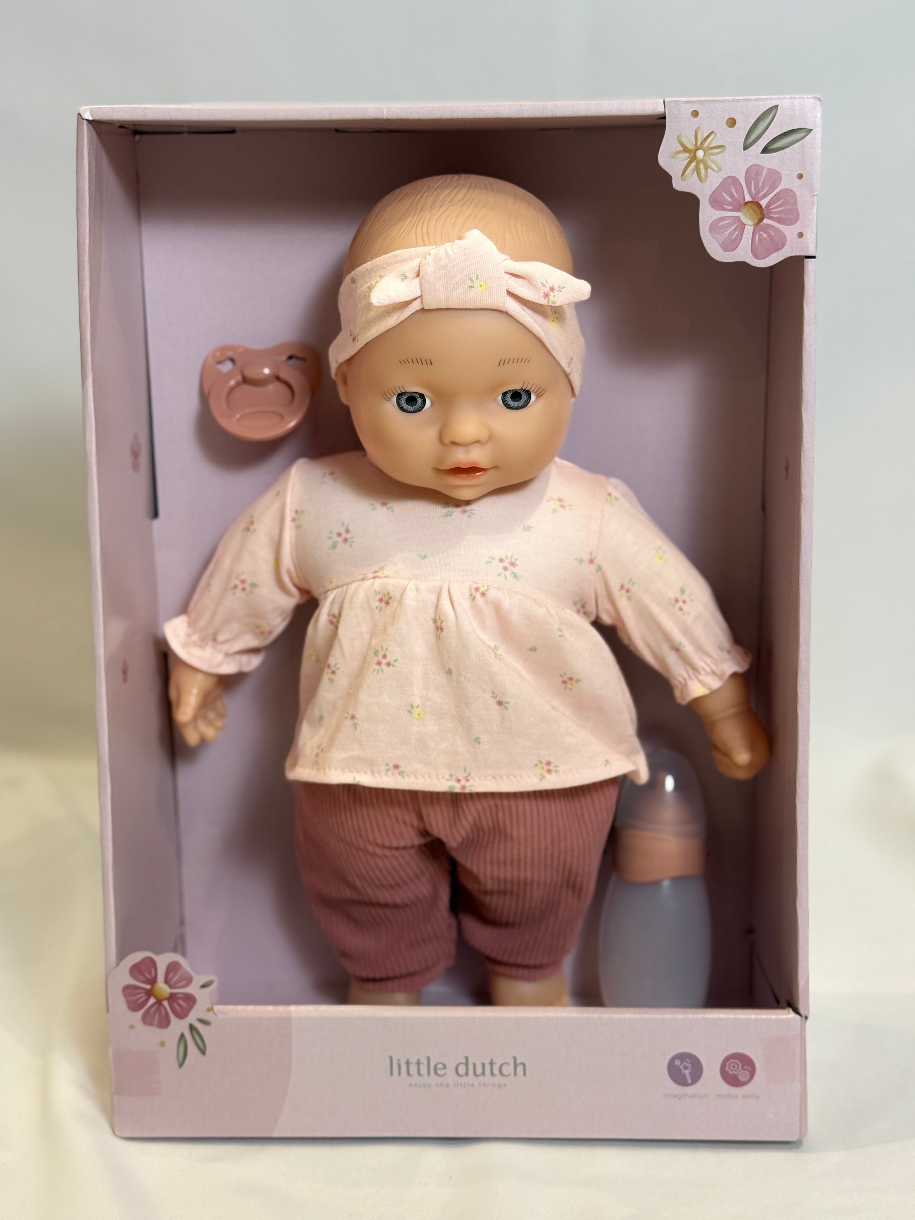 👶💕 Bambola Lily – Little Dutch