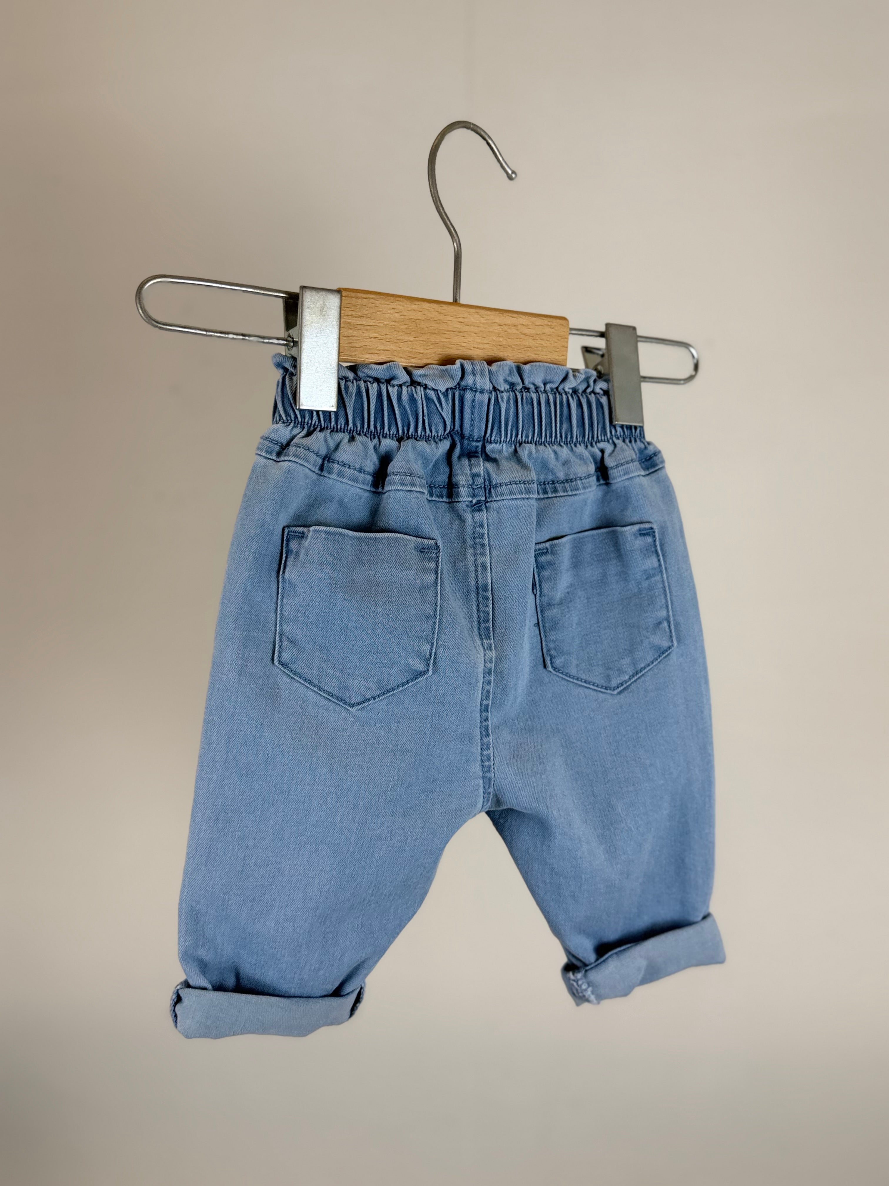 🌸 Jeans neonata con ricami floreali